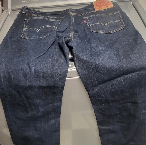 Levi's jeans - Picture 2 of 3